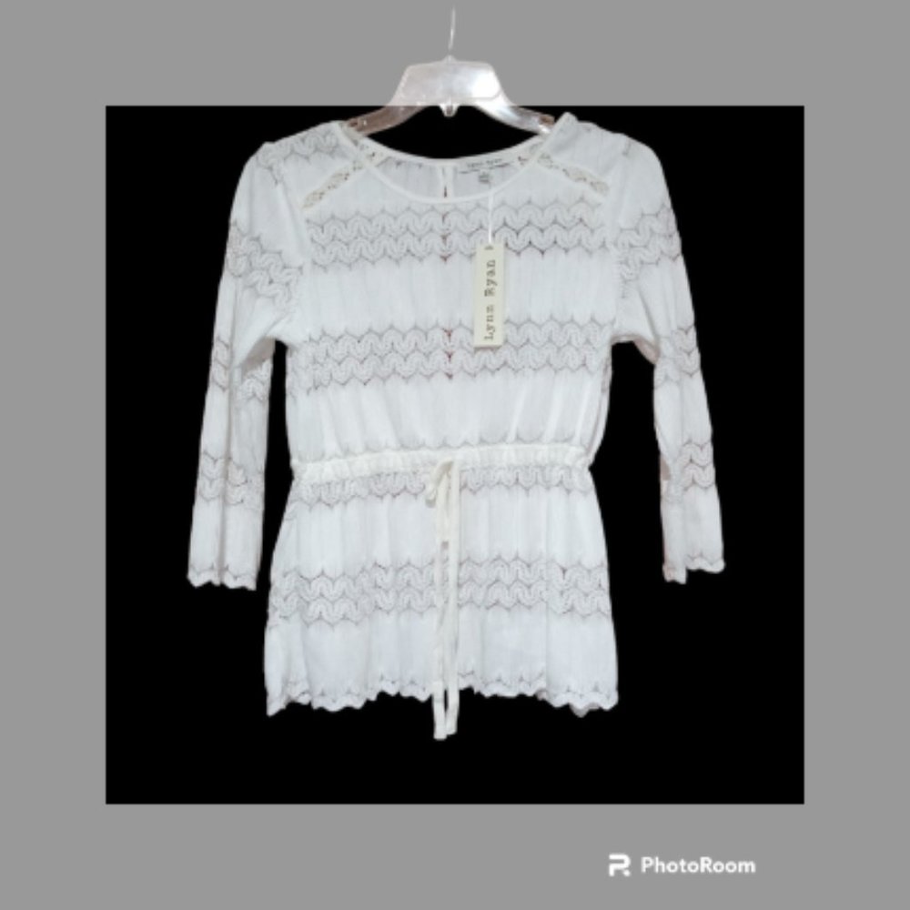 Women's Large Lynn Ryan white lace riblike texture Blouse